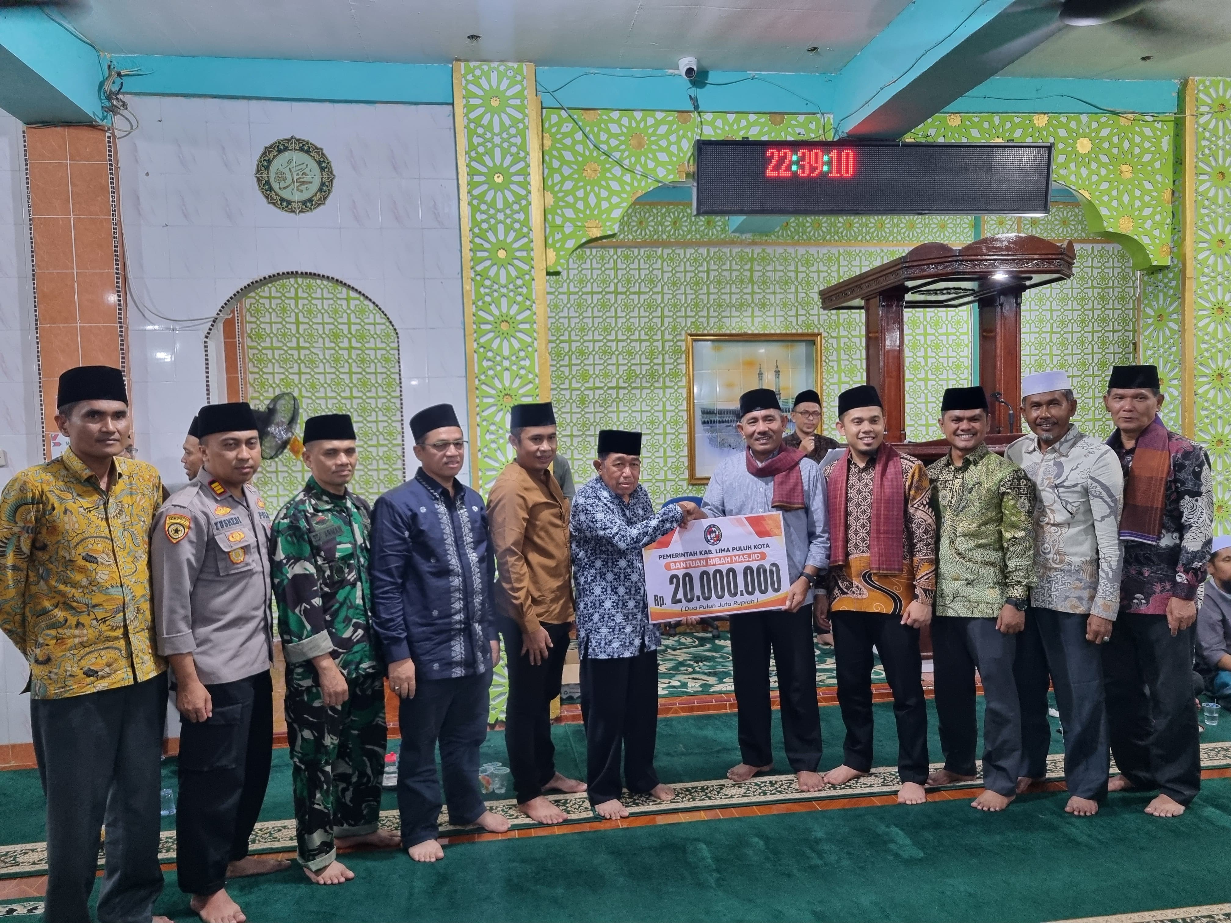bupati-dan-wakil-bupati-lima-puluh-kota-gelar-safari-ramadhan-di-nagari-muaro-paiti