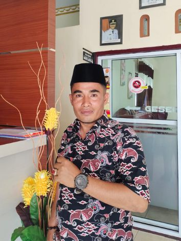 Adel Prangko, S.Pd